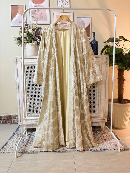 Golden whisper