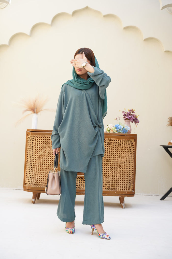 Teal set front